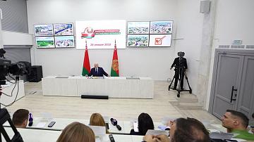Лукашенко: Беларусь не подает сигналов Западу через помилование осужденных.