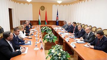 В Беларусь с рабочим визитом прибыл глава МИД Венгрии 