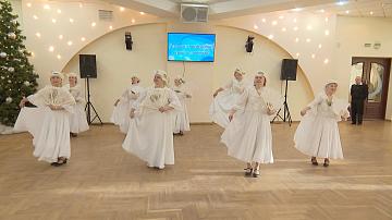 В рамках акции «От всей души» по всей Беларуси проходят рождественские балы для пожилых граждан