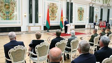 Президент в канун Дня народного единства вручил государственные награды