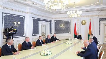 Aleksandr Lukashenko held a staff day at the Palace of Independence