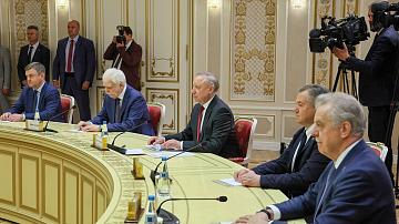 Президент Беларуси А. Лукашенко встретился с делегацией Санкт-Петербурга во главе с губернатором А. Бегловым