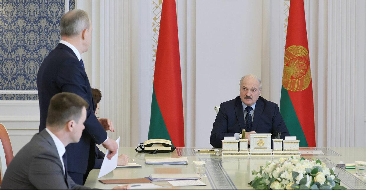 А.Лукашенко: не с левыми, не с правыми – с народом