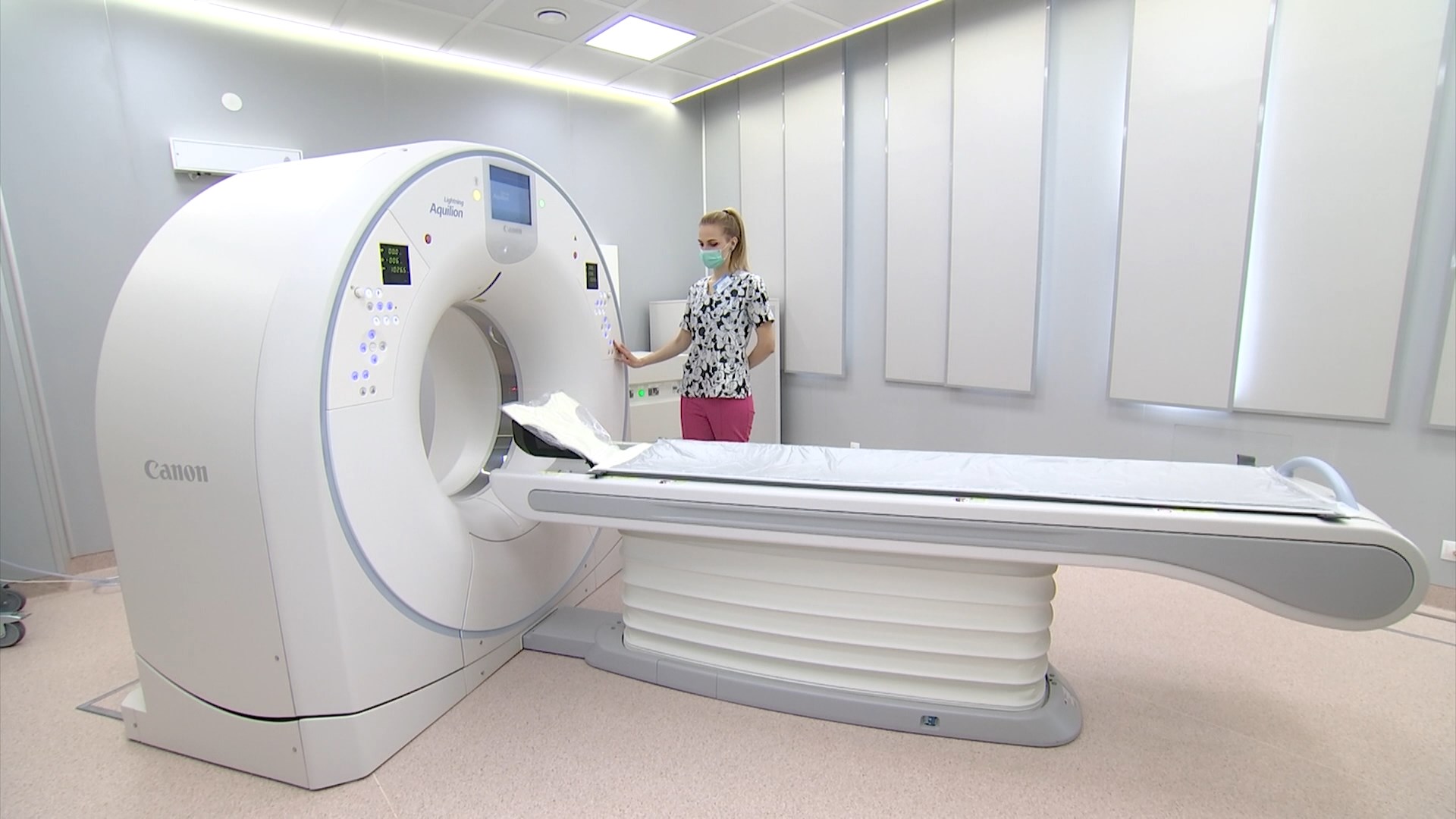 В Брестской областной детской больнице установили новый компьютерный томограф