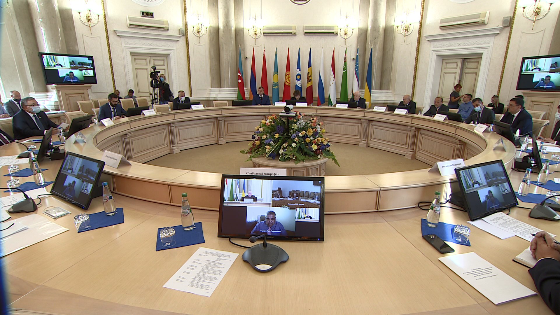 Главы государств СНГ встретятся в Минске в очном формате