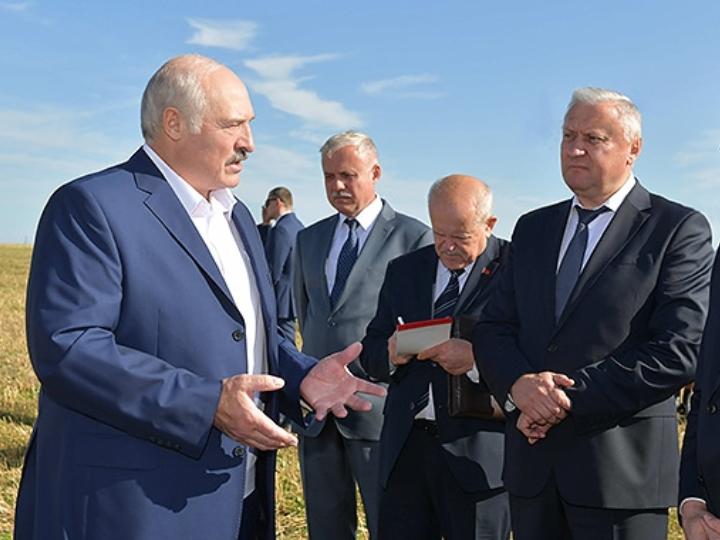 А.Лукашенко отметил важность культуры земледелия и стратегии в организации уборочной