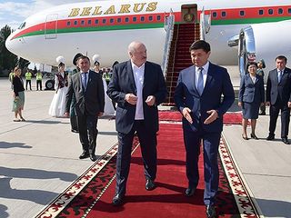 Aleksandr Lukashenko arrives in Kyrgyzstan