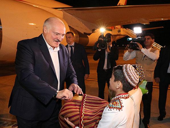А. Лукашенко с рабочей поездкой в Туркменистане