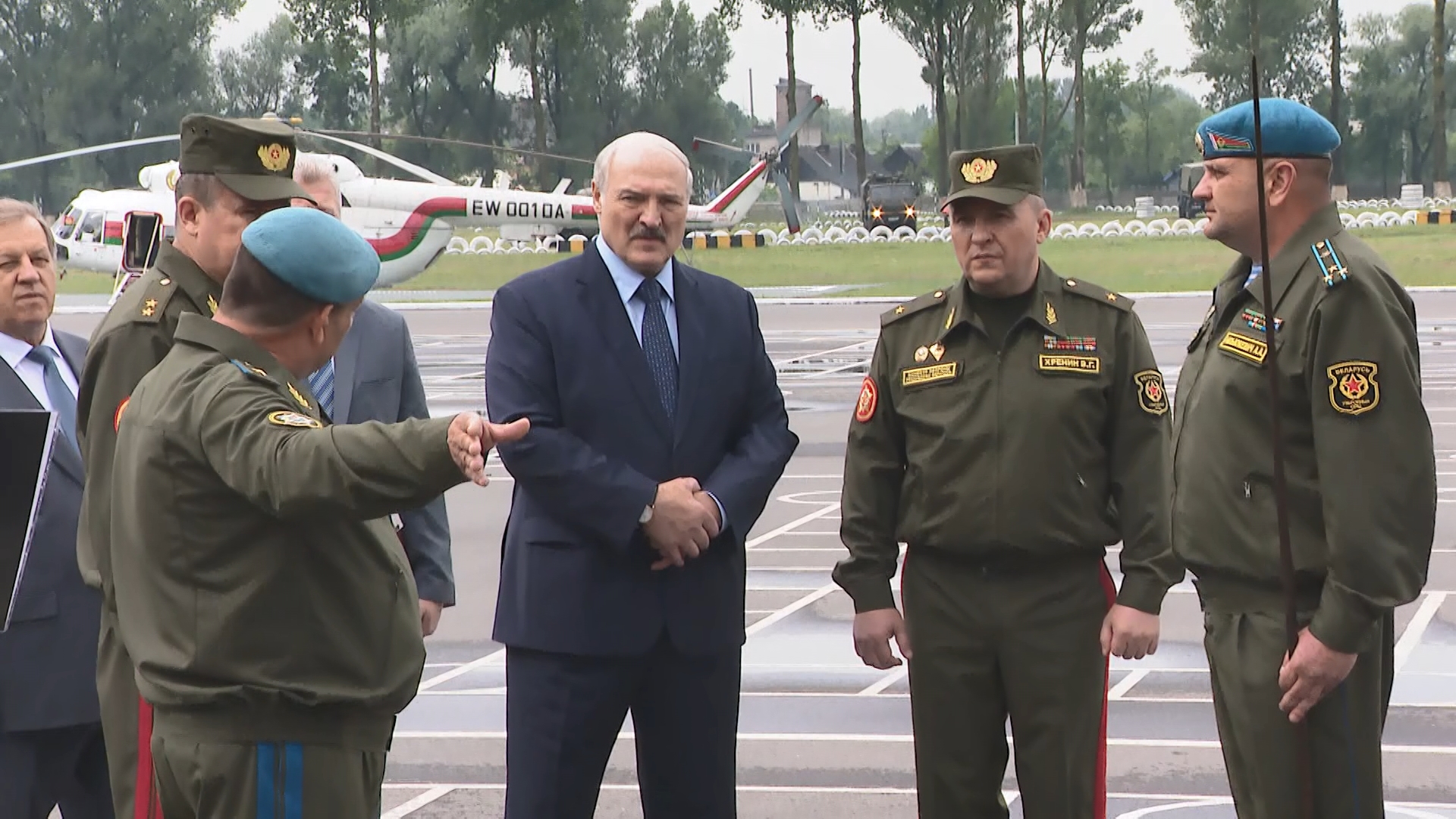 Лукашенко посетил 38-ю десантно-штурмовую бригаду в Бресте