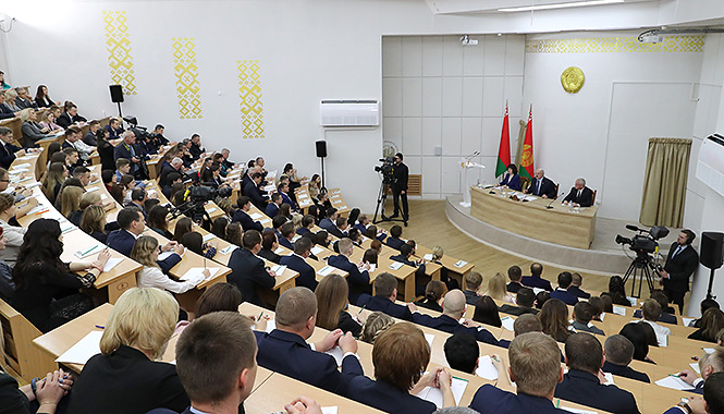 Академию управления при Президенте посетил сегодня А. Лукашенко