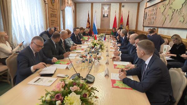 Belarus and Omsk region discuss joint plans