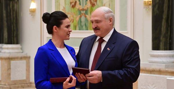 Belarus President presented Marina Vasilevskaya with the Hero of Belarus medal